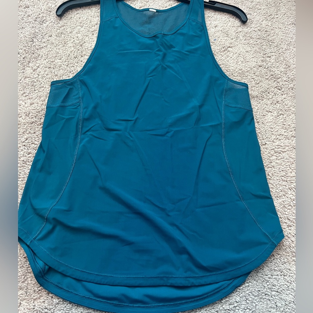 Lululemon tank